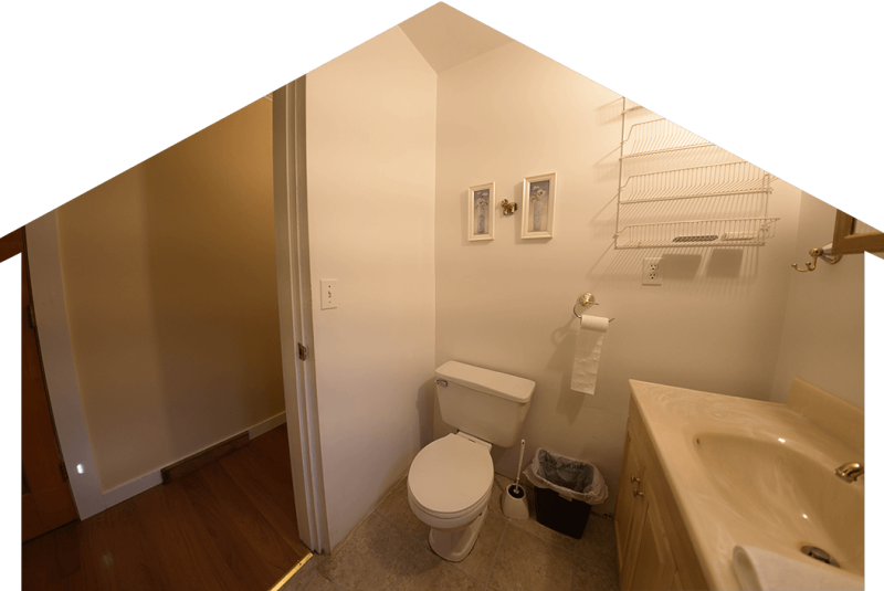 Holberg Pitstop lodging photo hallway
