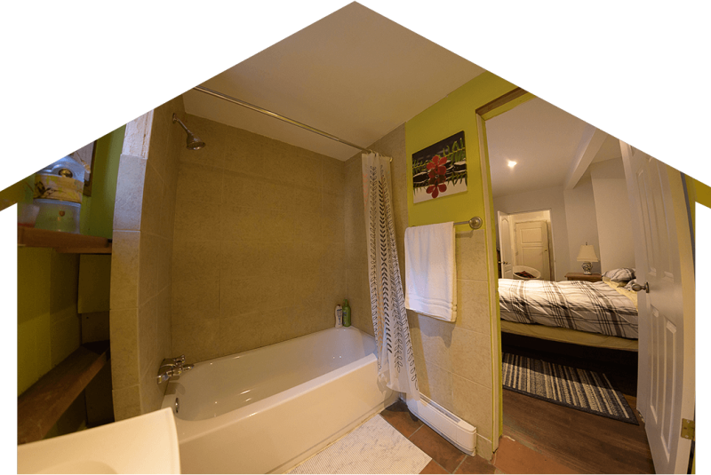 Holberg Pitstop lodging photo bathroom